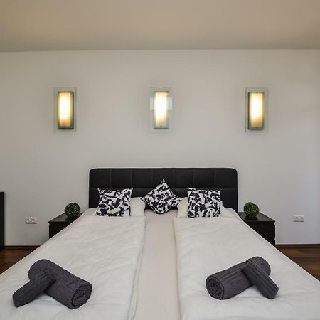 Castle Apartment With Panoramic Balcony Budapest Bagian luar foto